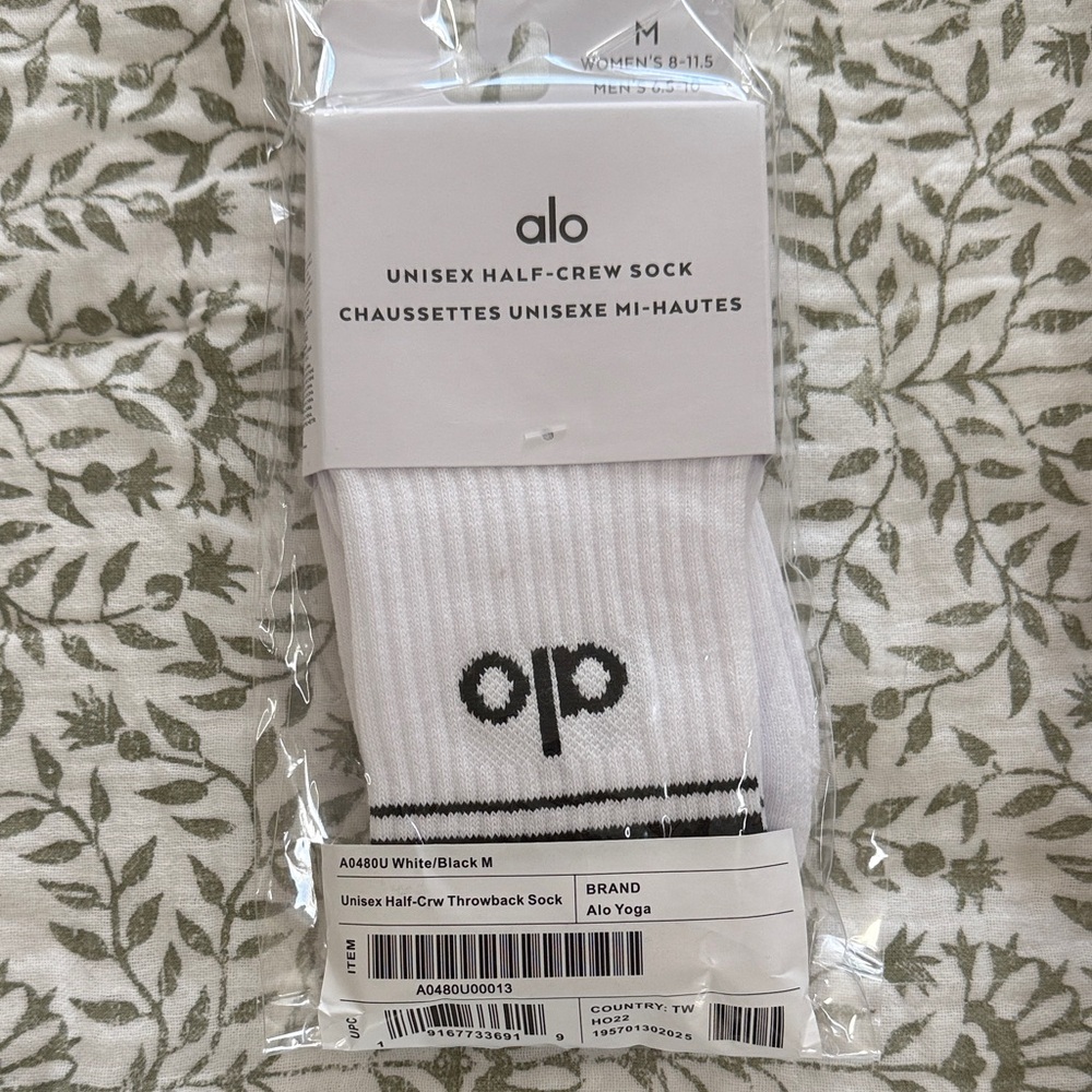 ALO Yoga White and Black Half-Crew Socks NIB